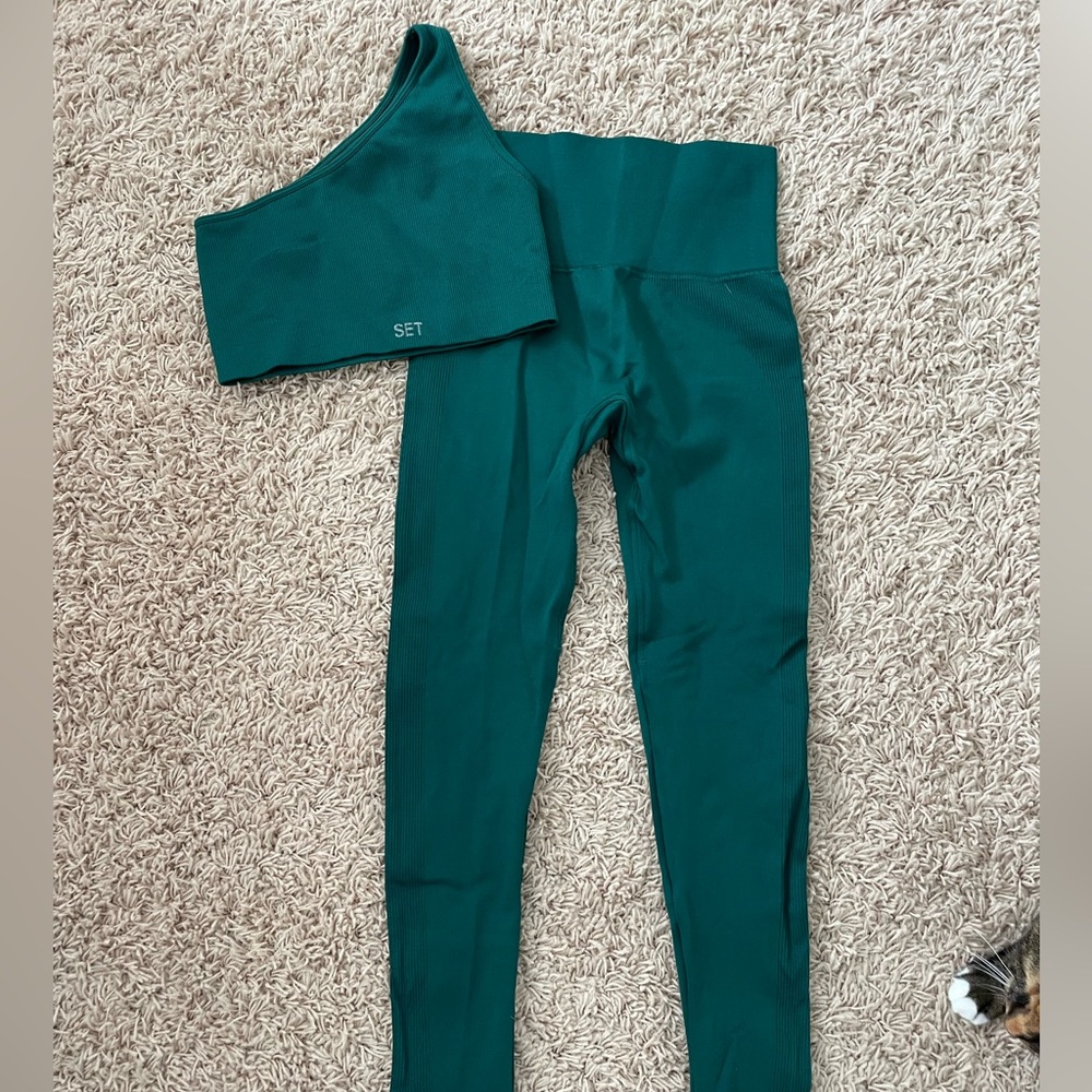 SET Active Luxform leggings and one shoulder top set, XS bottoms, S top
